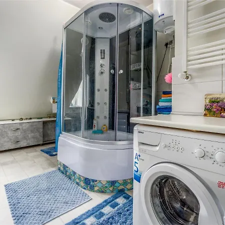 아파트 Apartament *